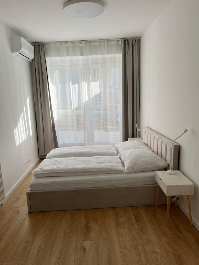 Sundeck City Centre Apartment 브라티슬라바 외부 사진